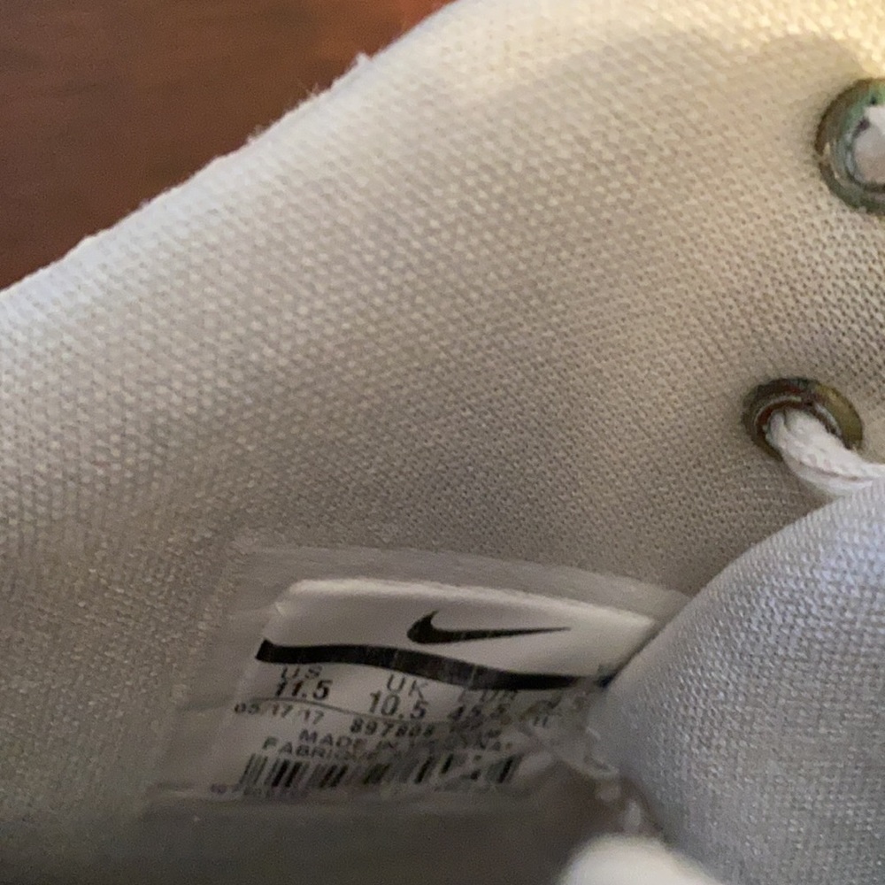 Nike Hyperdunks - image 7